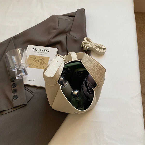 IRIS | MODERN BUCKET BAG