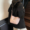 IRIS | MODERN BUCKET BAG