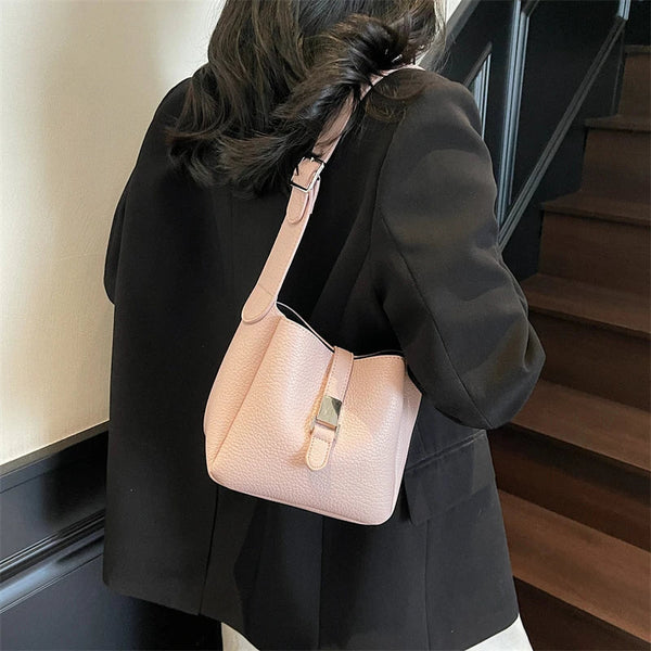IRIS | MODERN BUCKET BAG