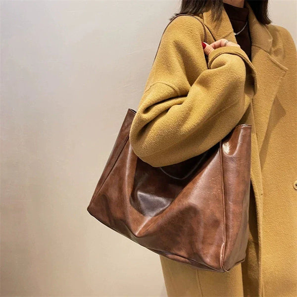 LISA | SPACIOUS BROWN TOTE