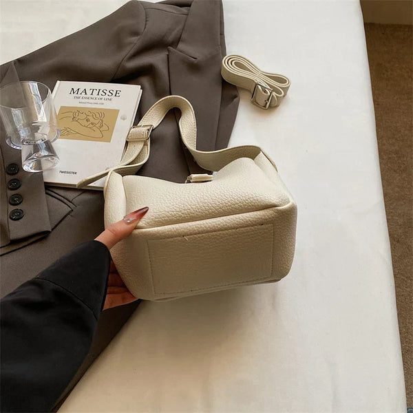 IRIS | MODERN BUCKET BAG
